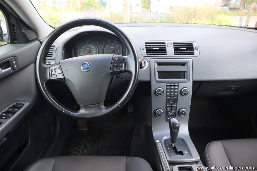 Bild 5 av Volvo V50 2.0 D FWD 136hk Aut Drag Svensksåld