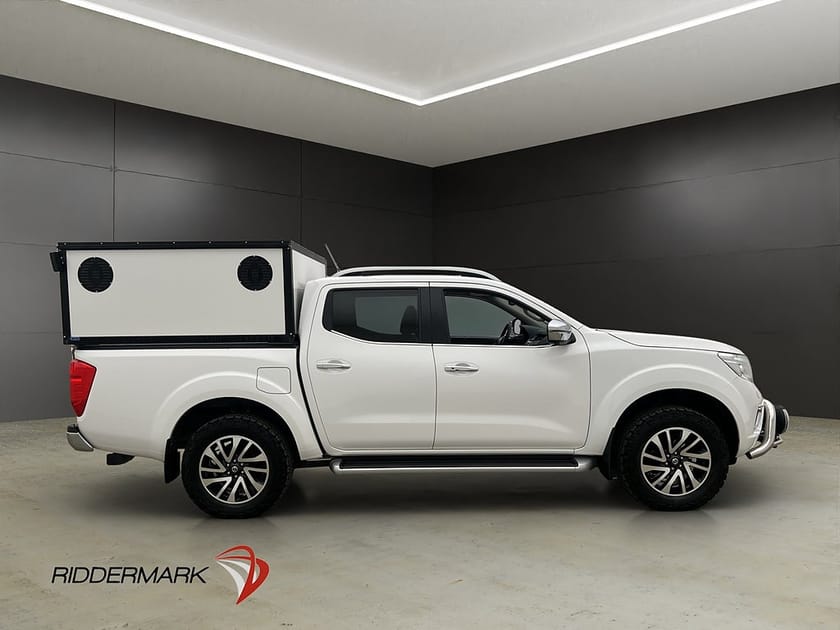 Bild 2 av Nissan Navara Dubbelhytt Tekna 2.3 4WD Värmare Drag Diff Skinn HUNDKÅPA