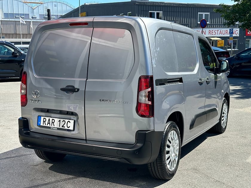 Bild 5 av Toyota ProAce City 1.5D | Komfortvägg | Låga mil | Backkamera | Moms
