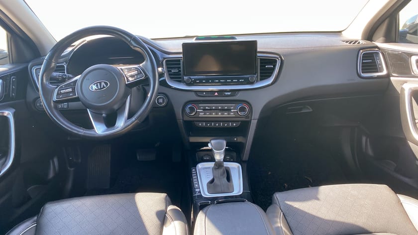 Bild 4 av Kia XCeed Plug-in Hybrid DCT 141hk ADVANCE PLUS - Pano - Backkamera