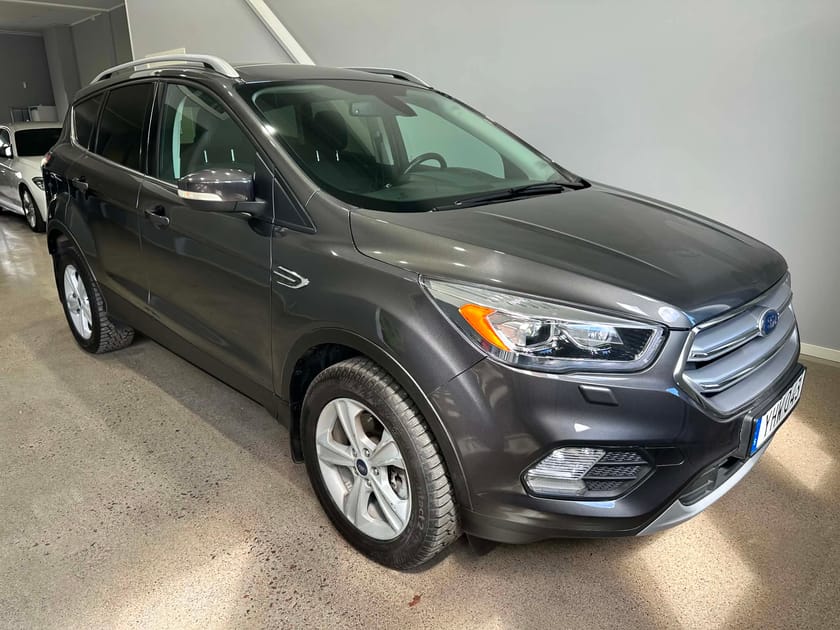 Bild 1 av Ford Kuga - TITANIUM