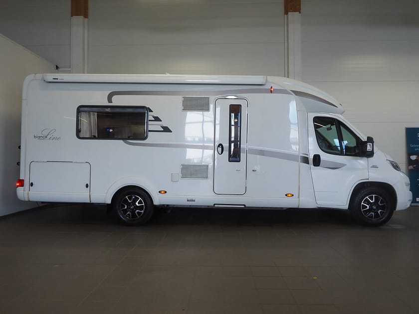 Bild 3 av HYMER Campervan Fiat T 668 CL Bianco Line Markis Låga långbäddar AUT 3850kg