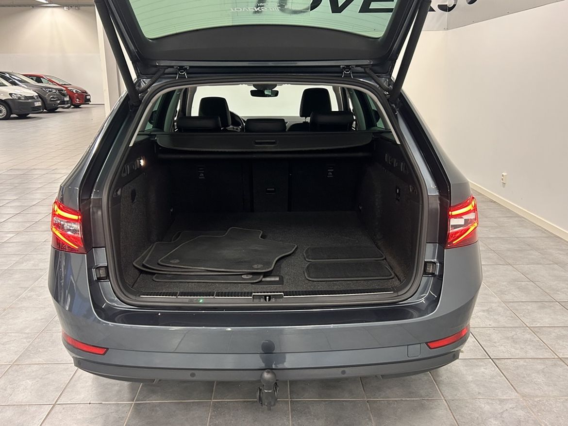 Škoda Škoda Superb Kombi — bild 6