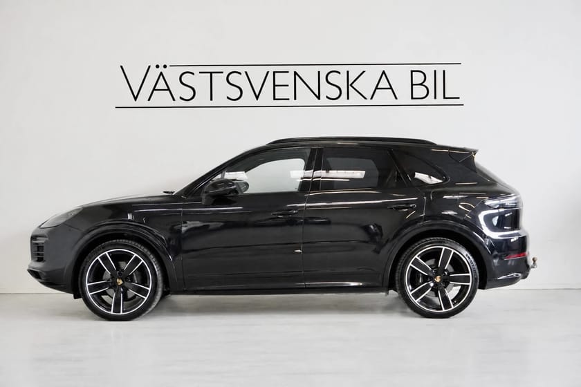 Bild 2 av Porsche Cayenne E-Hybrid Sport Design 22" Pano/SE SPEC