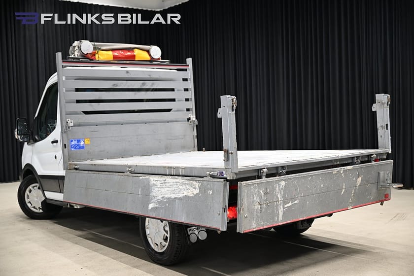 Bild 5 av Ford Transit 350 Chassi Cab 2.0 TDCi AWD 130HK Flak|Tippflak|NyKamrem|Leasbar