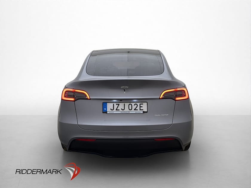 Bild 4 av Tesla Model Y Long Range AWD Pano AP Svensksåld MOMS