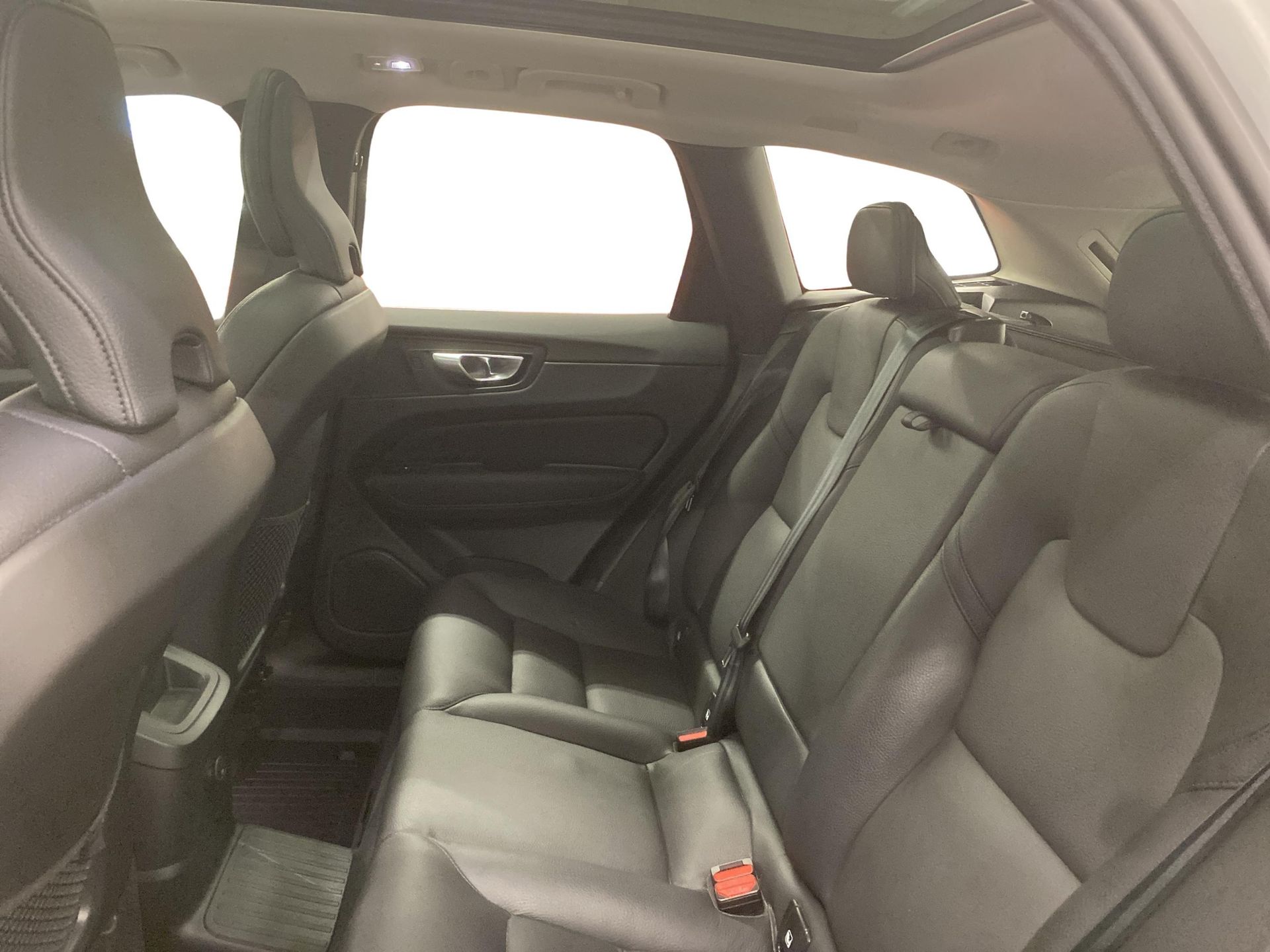 Volvo XC60 Recharge T6 Core Bright 2024, bild 7/10