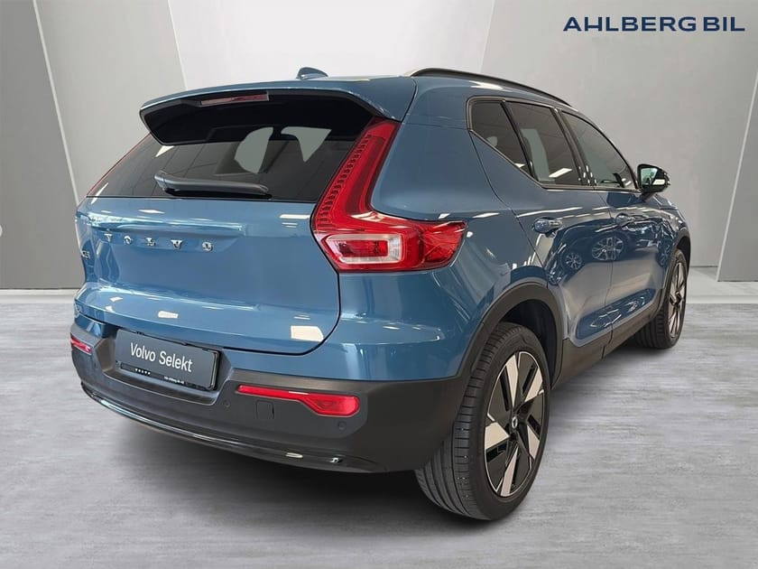 Bild 5 av Volvo EX40 Single Motor Extended Range R Core SE🔵 Dragkrok halvautomatisk, 360 Kamera, 19 TUM, Google Maps, Apple Carplay