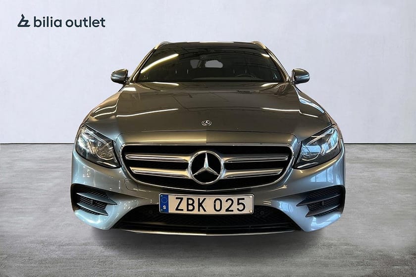 Bild 5 av Mercedes-Benz E 220 T d 9G-Tronic AMG Line Panorama Dragkrok Navigation