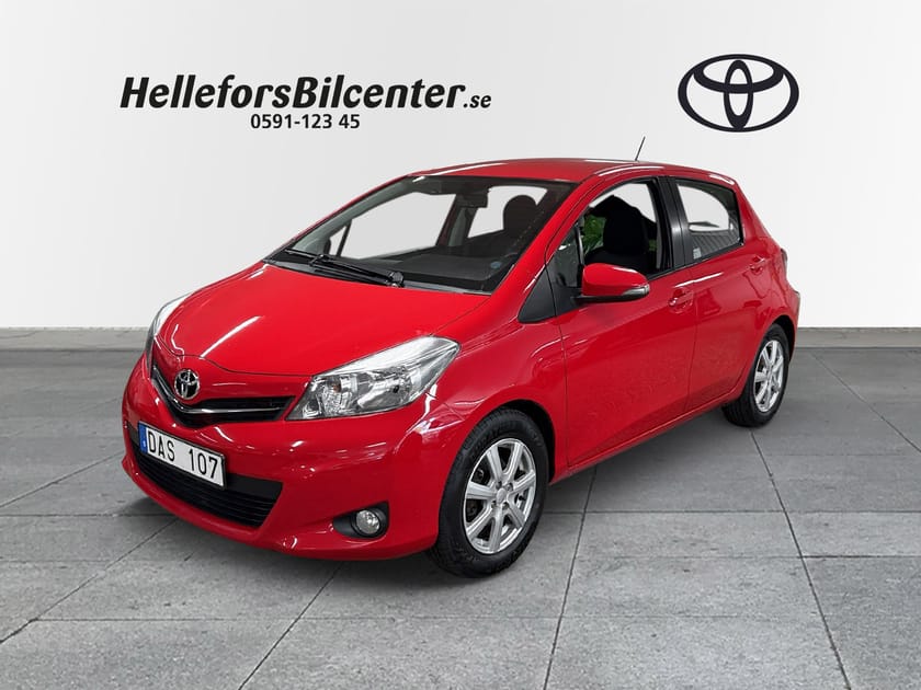 Bild 2 av Toyota Yaris 1,33 100hk AC Vinterhjul Backkamera Blåtand