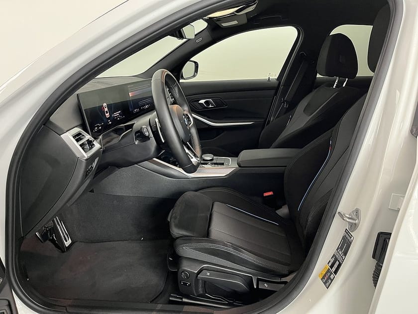 Bild 5 av BMW 330e xDrive Sedan M Sport Pro H/K Drag Rattvärme Adpt Farth