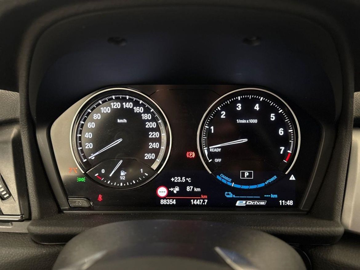 BMW BMW 225xe Active Tourer — bild 16