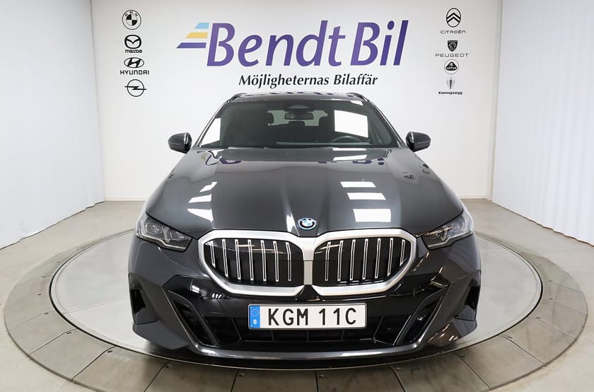 Bild 3 av BMW 530e xDrive Touring M Sport | Dragkrok / Adaptiv Farth.