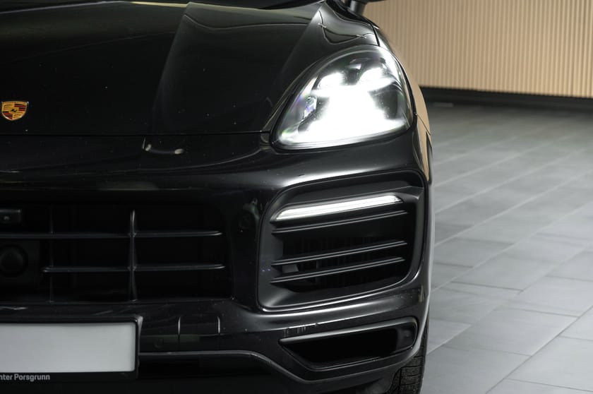 Bilde 3 av Porsche Cayenne E-Hybrid Coupé Platinium Edition Rear-Axel/Sportseksos/Matrix