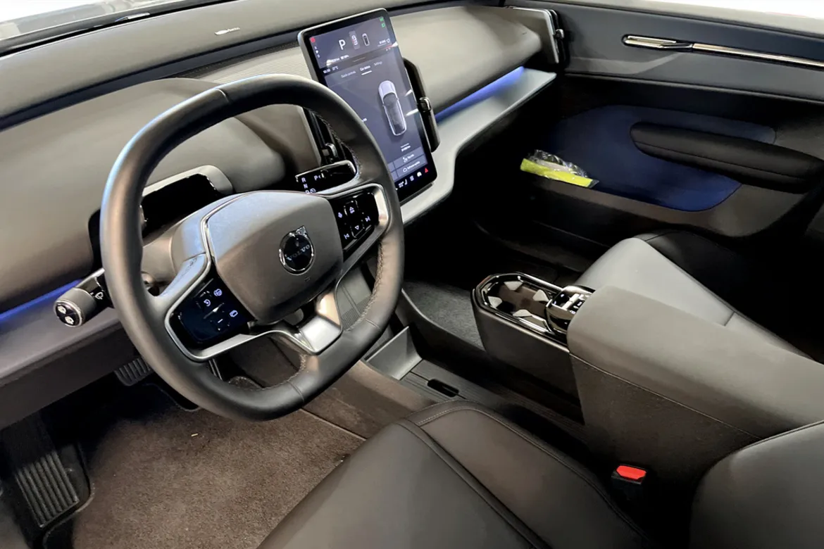 Volvo EX30 Cross Country Twin Motor Performance