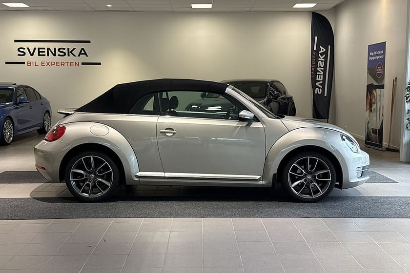 Bild 4 av Volkswagen Beetle Cabriolet 1.2 Turbo TSI 105hk/Carplay/Design/Låga mil