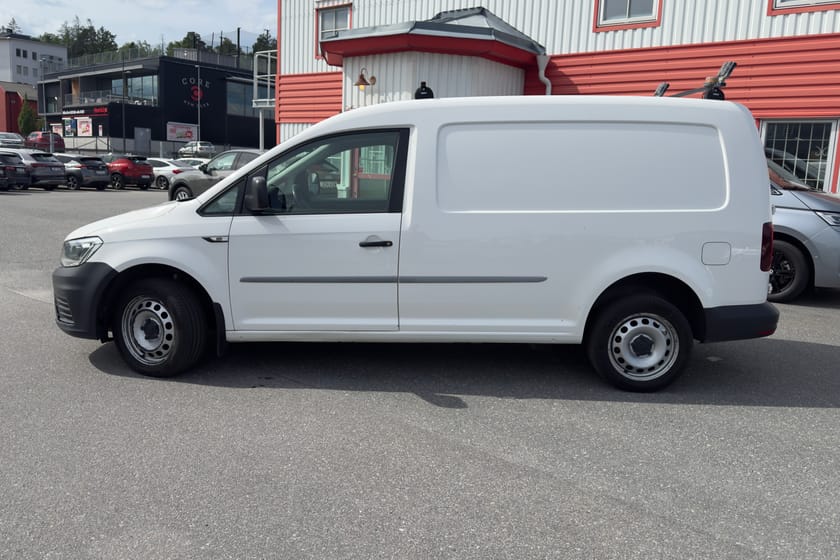 Bild 2 av Volkswagen Caddy Maxi Van 2.0 TDI BMT 4M DRAG VÄRMARE VERKSTADSSKÅP MOMSBIL
