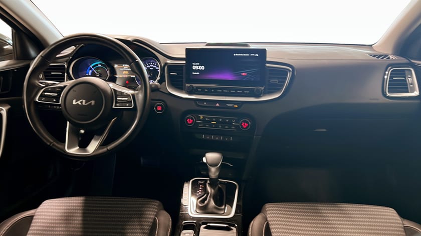 Bild 4 av Kia Ceed Sportswagon Plug-in Hybrid SW Action 140hk Kamera Navi CarPlay Rattvärme