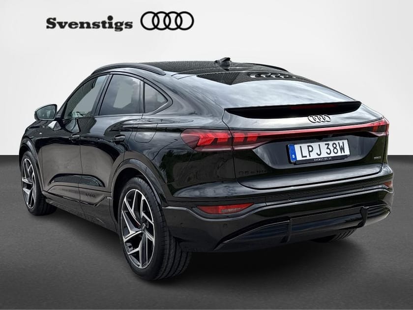 Bild 5 av Audi Q6 Sportback e-tron quattro S line  315 KW