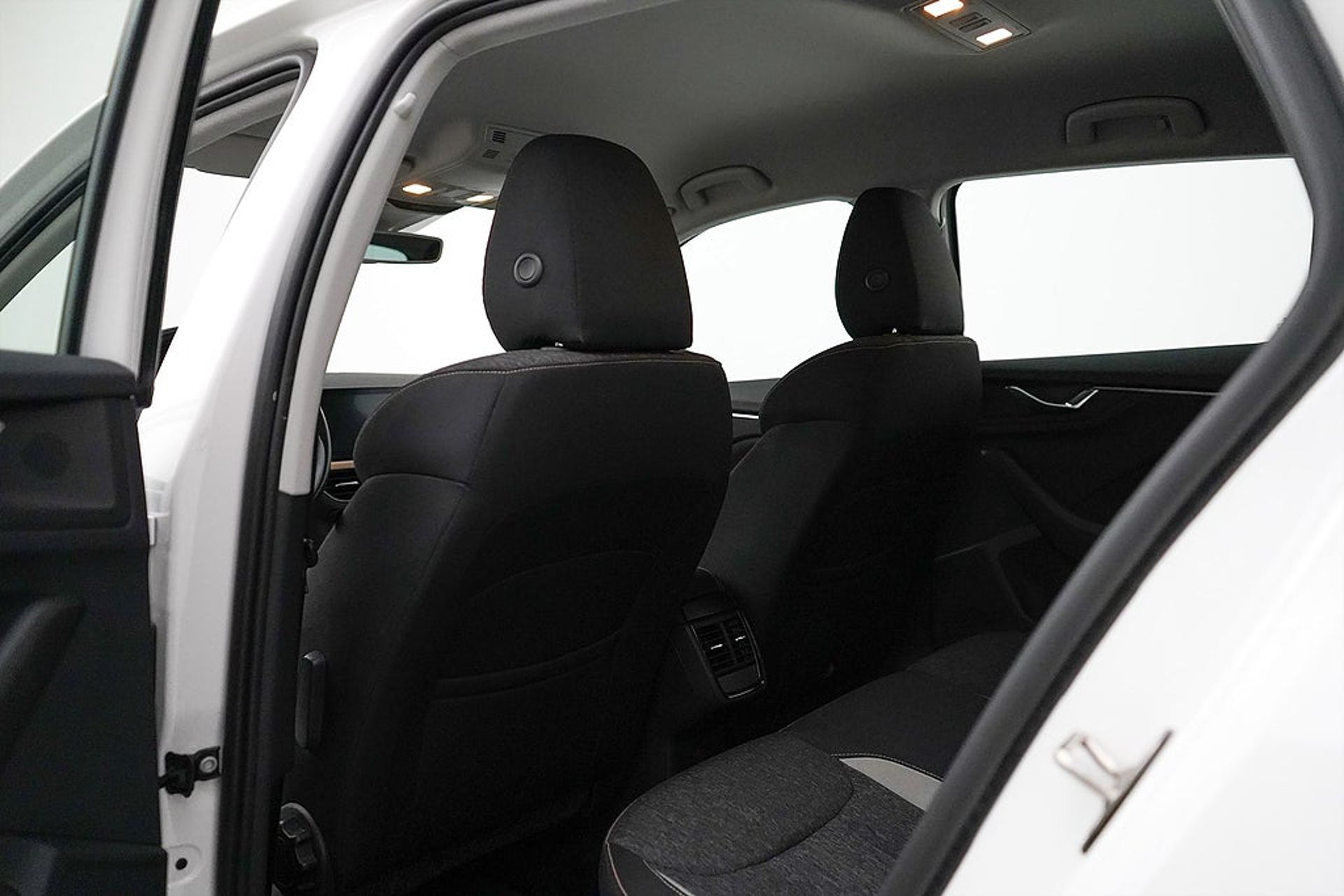 Skoda Scala 2021, bild 7/25