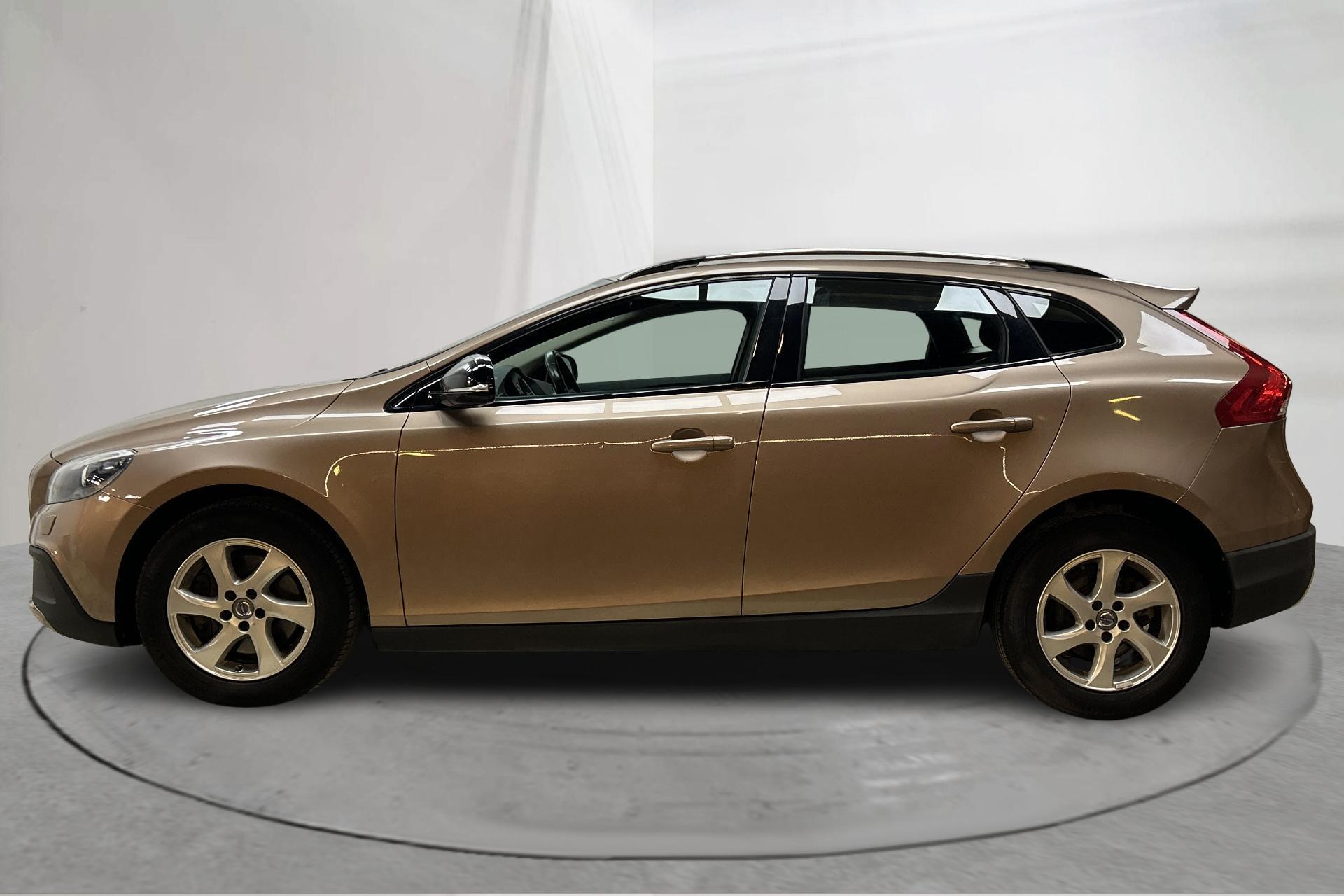 Volvo V40 Cross Country D3 2016, bild 2/10