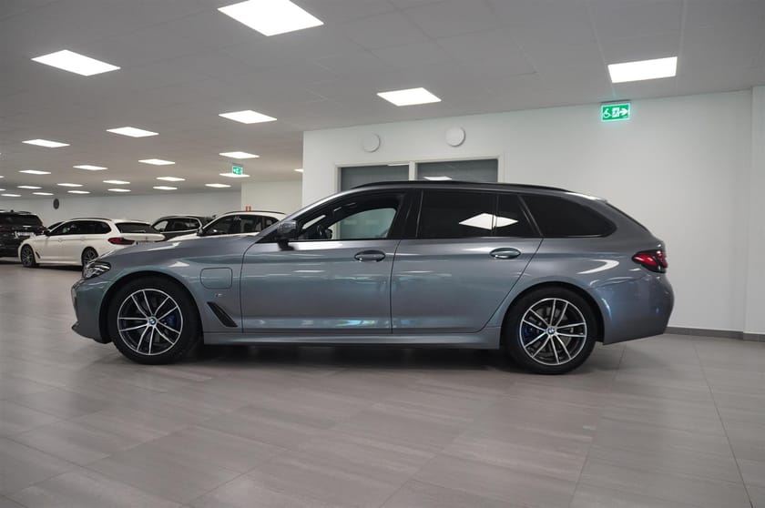 Bild 5 av BMW 530e xDrive Touring M-Sport Innovation DAP PA