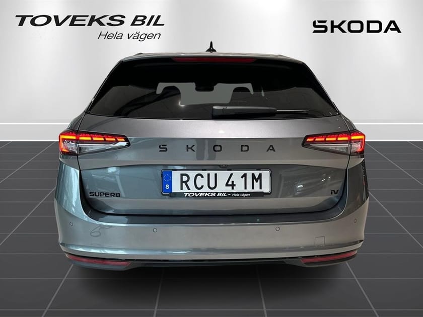 Bild 5 av Škoda Superb iV Kombi Sportline 1,5 TSI 204hk Läder / Canton