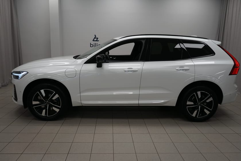Bild 2 av Volvo XC60 T6 Plus Dark Nordic Edition | Parkeringskamera 360 | Drag | HarmanKardon PremiumSound
