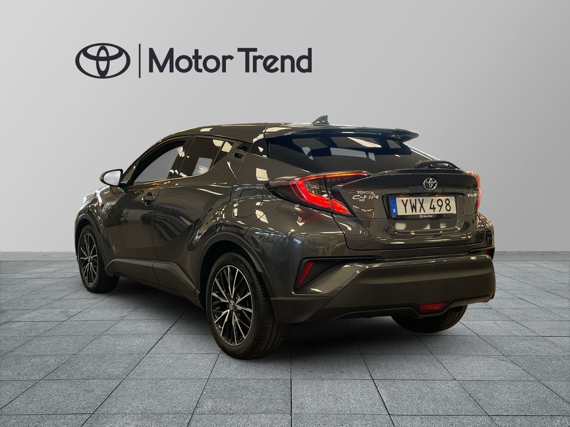 Toyota C-HR 2019, photo 3/10
