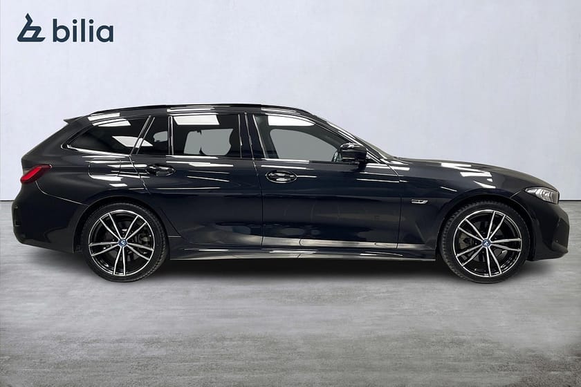 Bild 2 av BMW 330e xDrive Touring /  M Sport / Harman/kardon / 19" Alu /