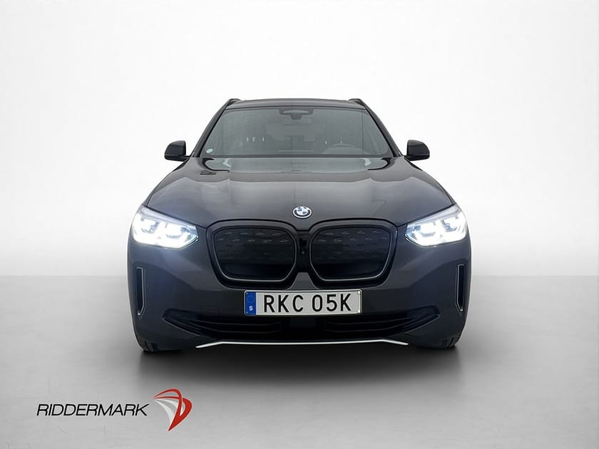 Bild 3 av BMW iX3 286hk Impressive Panorama H/K 360° M-Fjäd Drag HuD