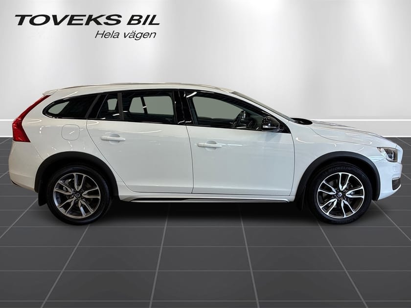 Bild 2 av Volvo V60 Cross Country D4 Summum pedantskött, en ägare