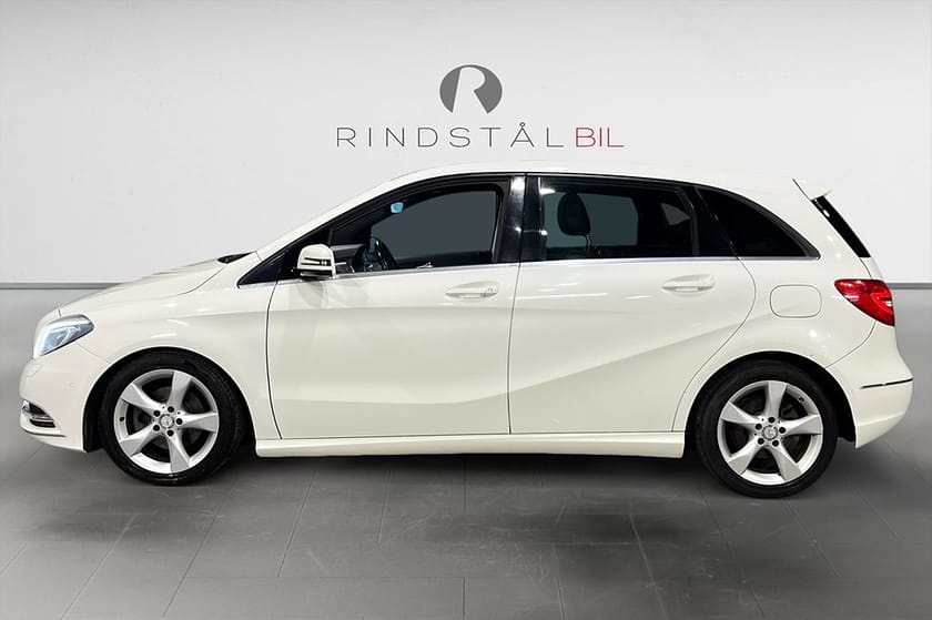 Bild 4 av Mercedes-Benz B 180 122 HK SPORT PANO NAVI DELLÄDER FARTHÅLLARE PDC