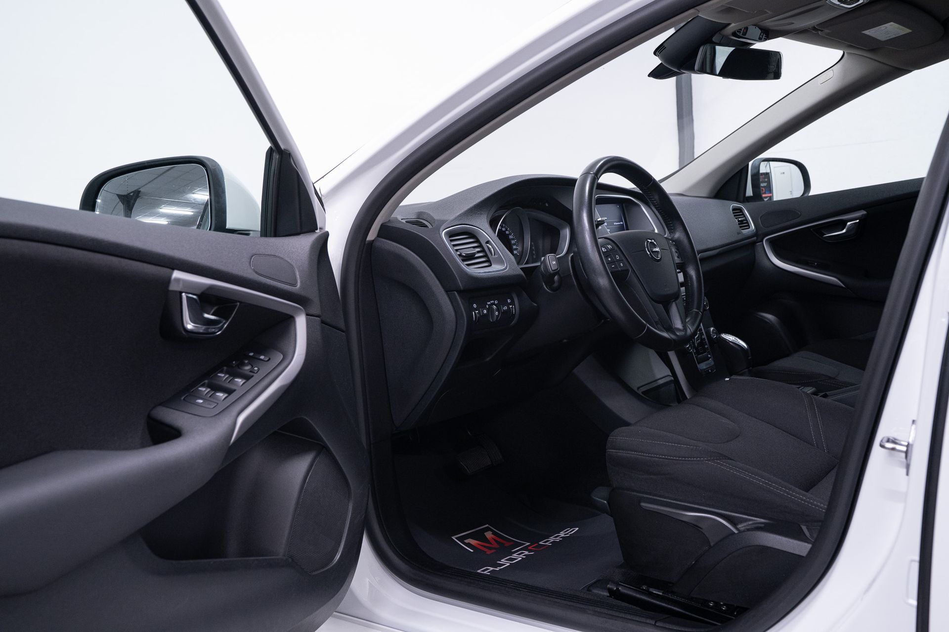 Volvo V40 T3 Business PDC Värmare 152hk 2018, bild 7/10