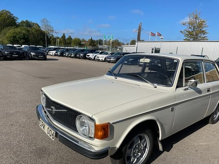 Volvo 142