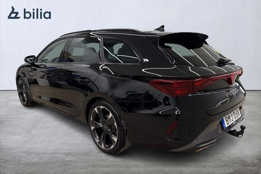 Bild 2 av CUPRA Leon Sportstourer e-Hybrid 1.5 204HK Dragkrok/Backkamera/Elbaklucka