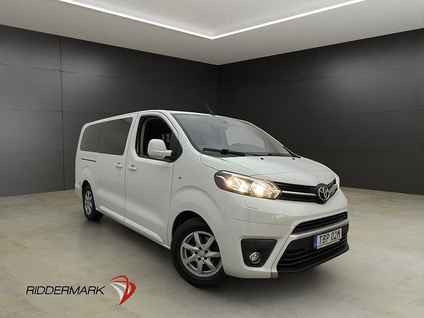 Bild 1 av Toyota Proace Verso Extra Lång 1.5D PDC CARPLAY 9-Sits Moms