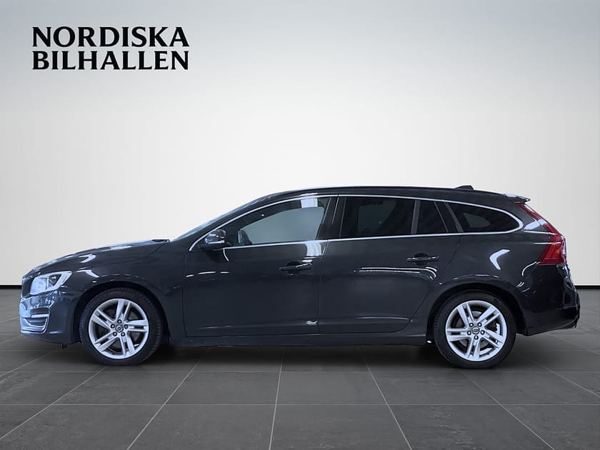 Bild 4 av Volvo V60 D4 AWD Geartronic Momentum Business Edition Drag Harman