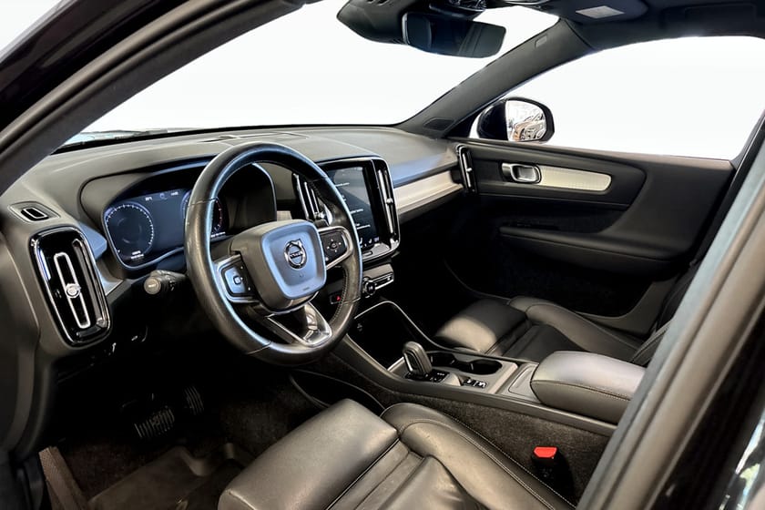 Bild 5 av Volvo XC40 D4 AWD Momentum Intro Edition