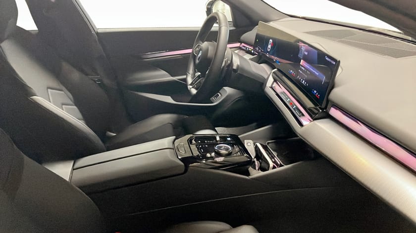 Bild 3 av BMW 530e xDrive Touring G61 M Sport, H/K ljud, Driving Assistans Plus