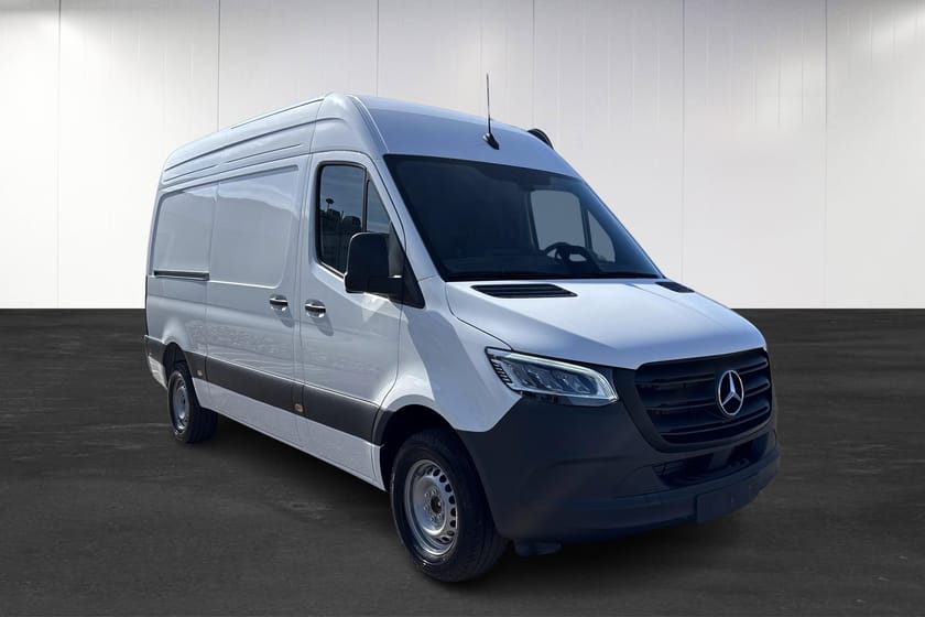 Bild 2 av Mercedes-Benz Sprinter 317 CDI RWD Panel Van SKÅP A2 PRO 9G-Tronic | Drag | Backkamera | Smartphon