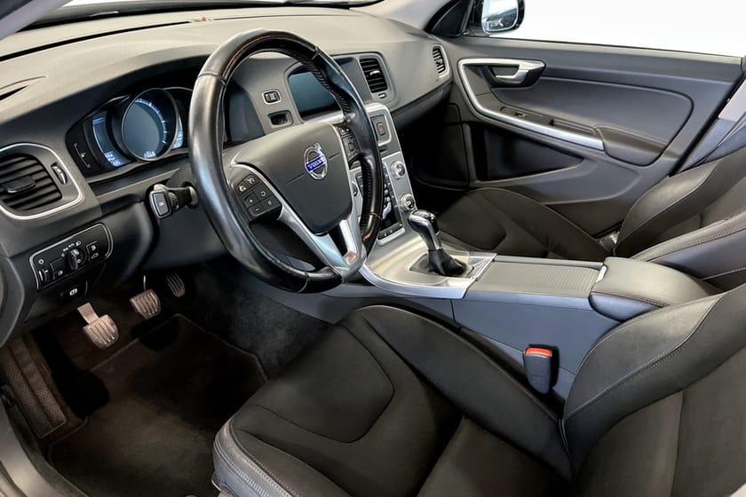 Bild 5 av Volvo V60 Cross Country D4 Momentum Business E