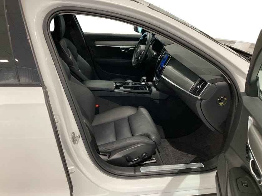 Bild 4 av Volvo V90 Recharge T6 Plus Dark