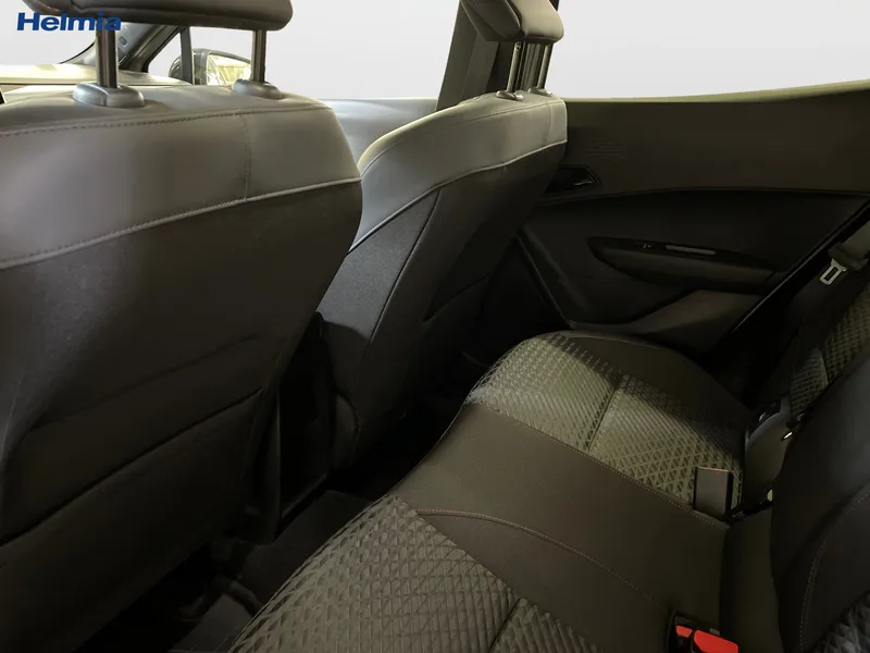 Bild 9 av 11 – Renault Clio TCe 115 techno