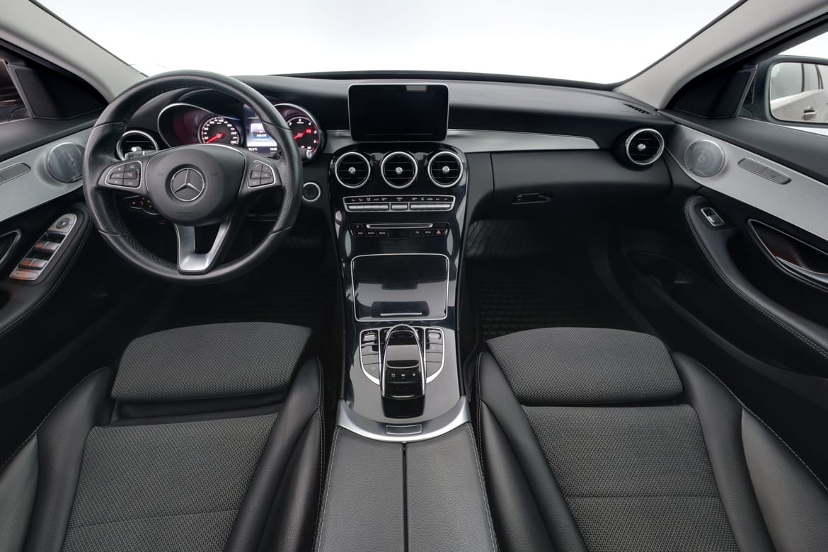 Mercedes-Benz C-Klass 2018 - miniatyr 7