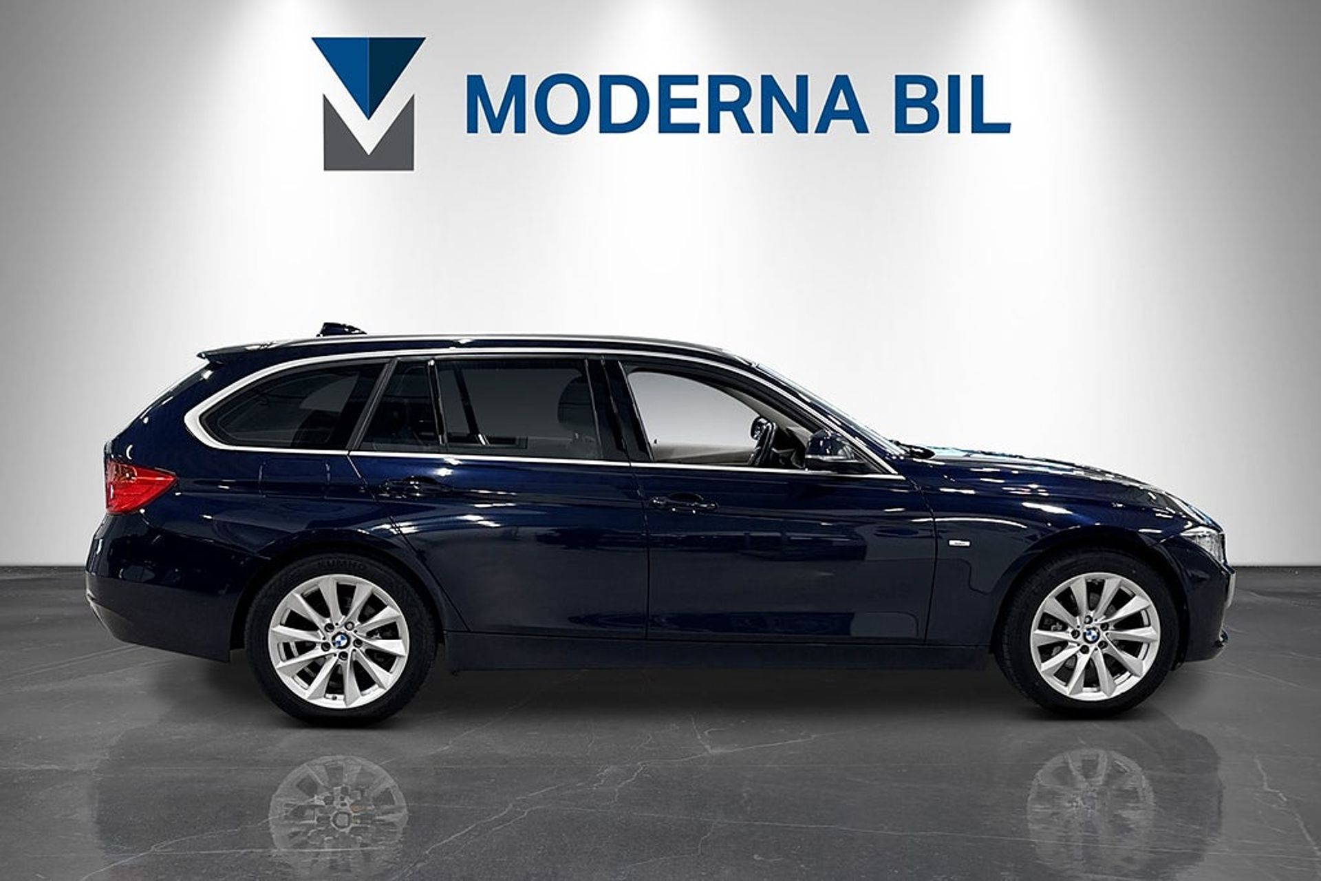 BMW 320 2015, kuva 7/10