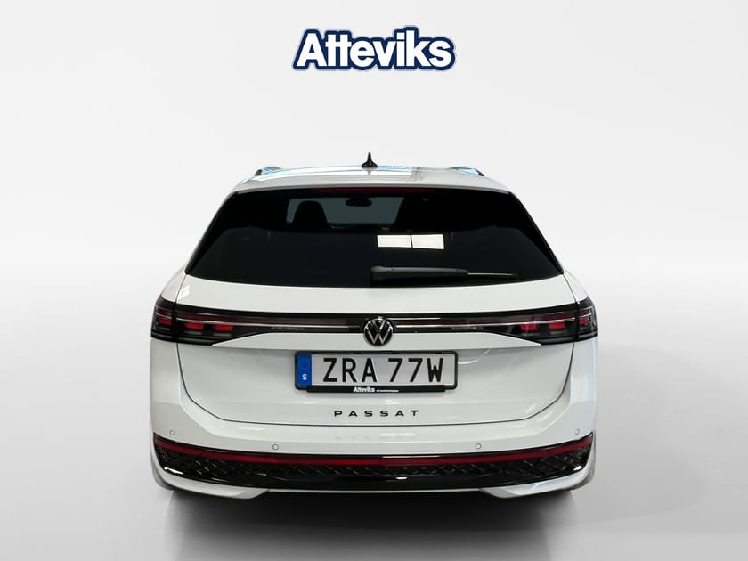Bild 4 av Volkswagen Passat Variant eHybrid R-LINE 1.5 TSI *Panoglastak/Elstolar*