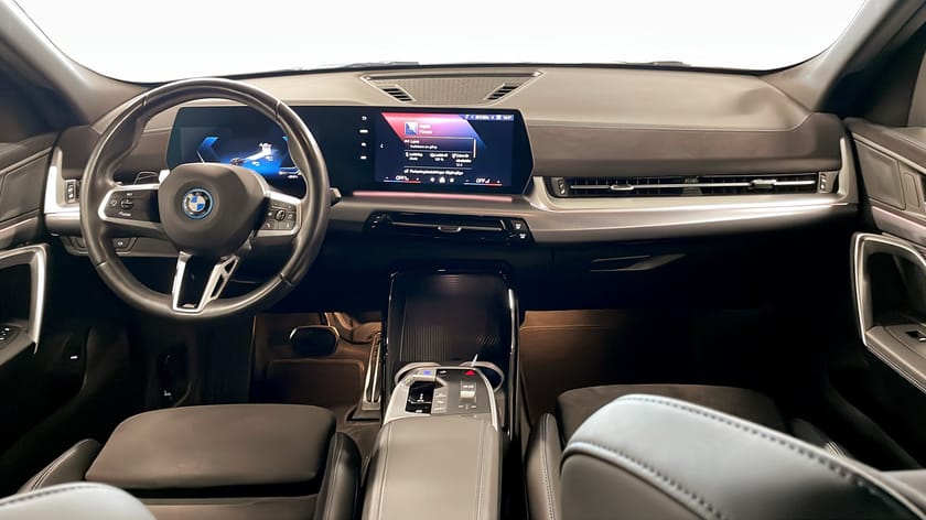 Bild 4 av BMW iX2 xDrive30 M-Sport Dragkrok Navi