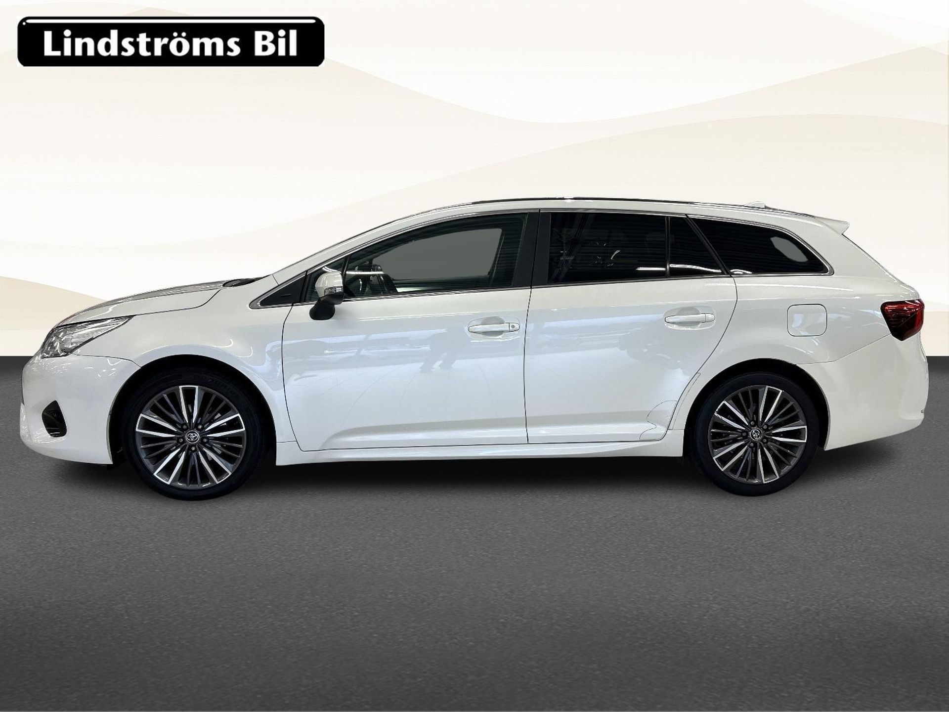 Toyota Avensis 1,8 TOURING 2017, bild 6/10