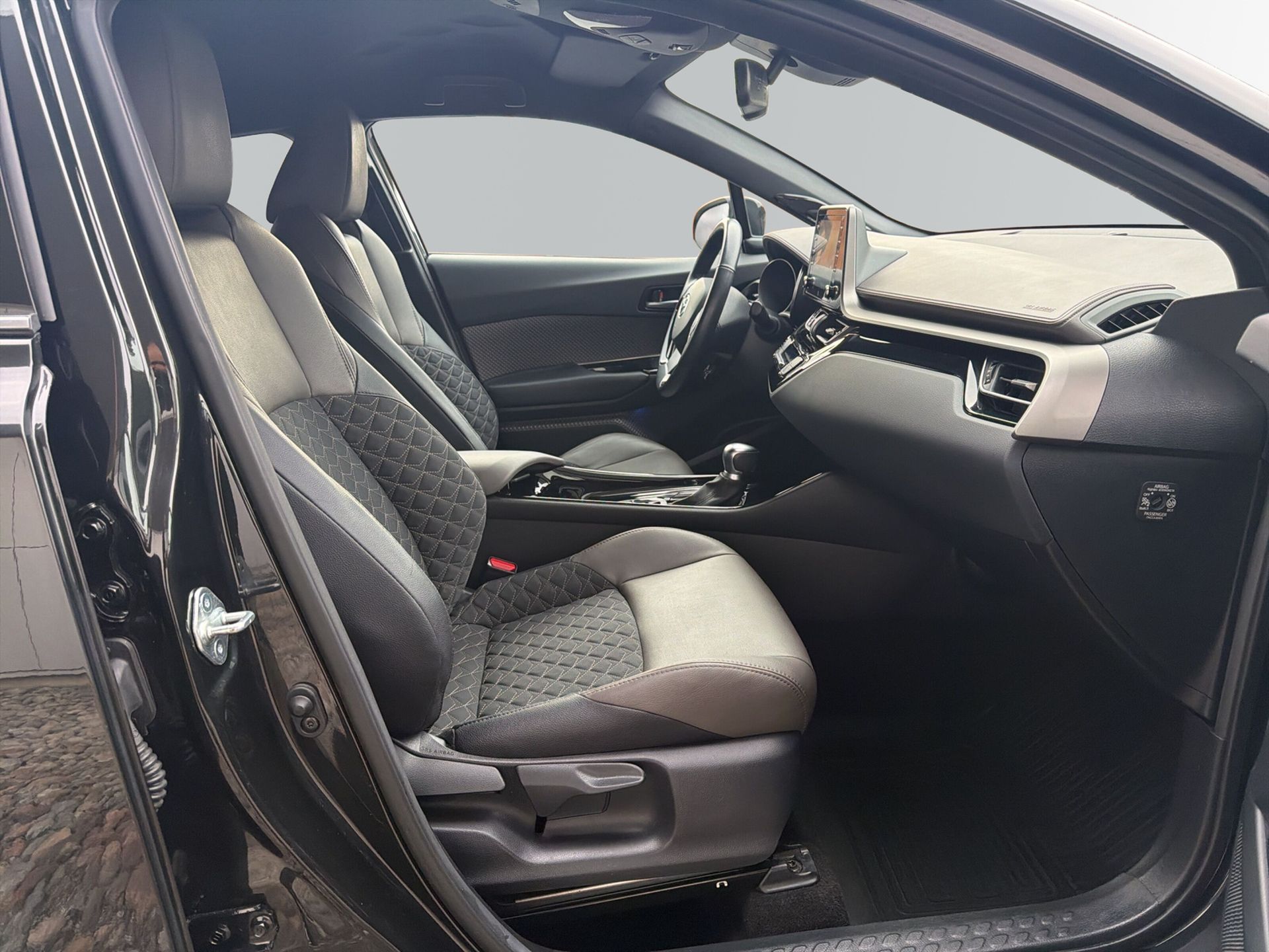 Toyota C-HR 2020, bild 6/10